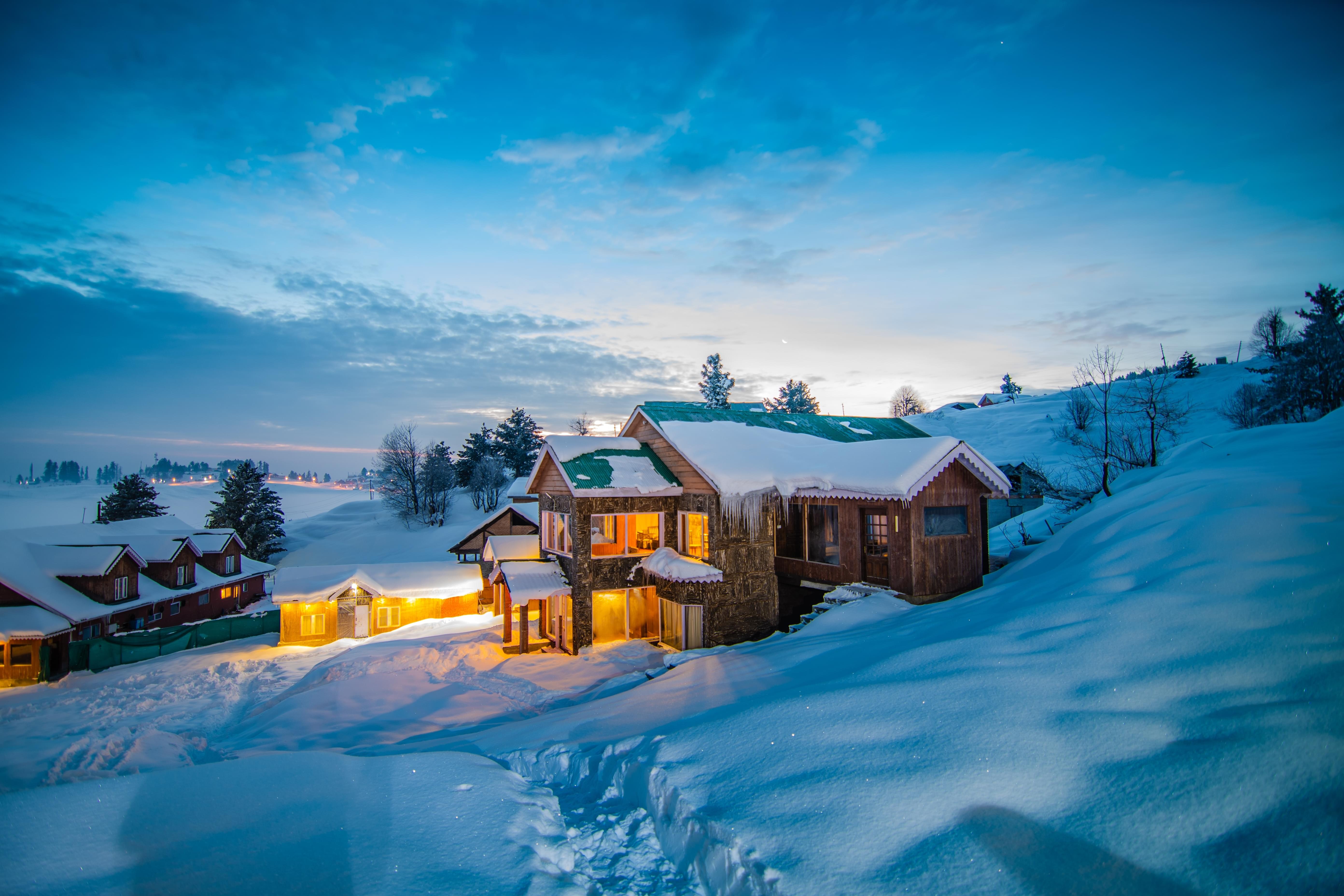 Kashmir Packages from Vadodara | Get Upto 40% Off